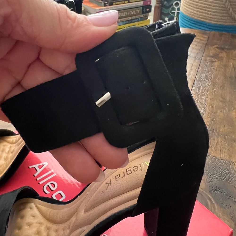 Sz 7 Black Open Toe Heels with Ankle Buckle Sexy Party Formal - Picture 2 of 4